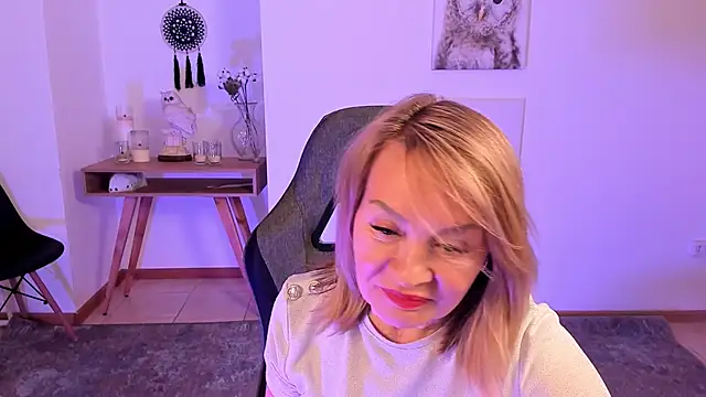 RosalindaFortuna online show from 02-25-25, 01:50