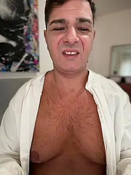Snapshot of SecretlyDD chatting on 04-22-26, 12:07 SecretlyDD online show from 04-22-26, 12:07