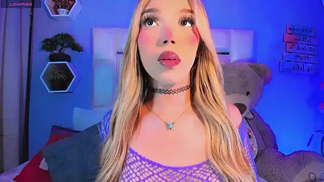 Aileen 18 online show from 10-03-25, 10:40