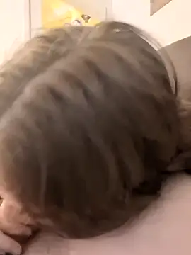 Snapshot of biggnipz chatting on 11-06-25, 07:09 biggnipz online show from 11-06-25, 07:09