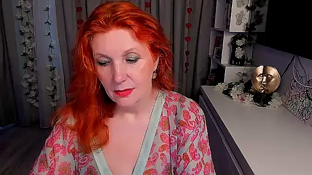 Fire-Fox-One online show from 09-19-25, 03:56