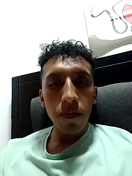 Snapshot of Alex-col chatting on 01-15-25, 11:40 Alex-col online show from 01-15-25, 11:40