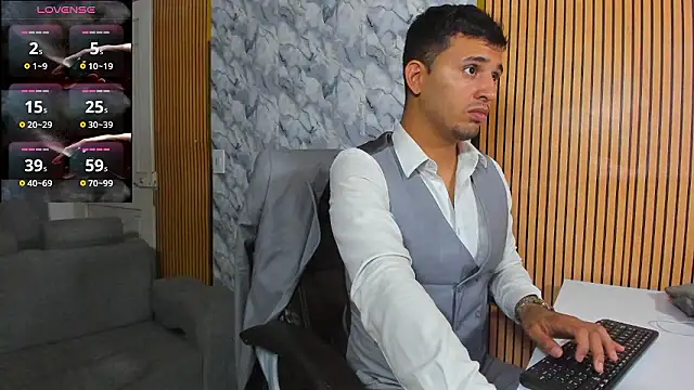 Hideintheoffice online show from 01-17-26, 03:22