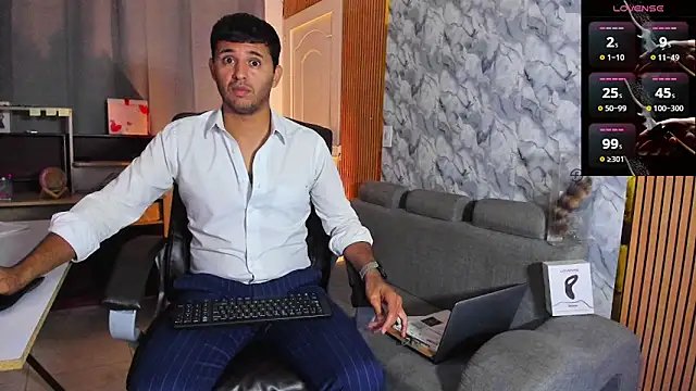 Hideintheoffice online show from 02-14-26, 03:47