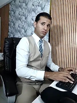 Hideintheoffice online show from 03-18-26, 12:30