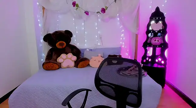 Snapshot of Camillesanto chatting on 01-11-25, 09:15 Camillesanto online show from 01-11-25, 09:15