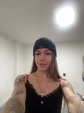 Snapshot of Camillesanto chatting on 03-13-25, 04:23 Camillesanto online show from 03-13-25, 04:23