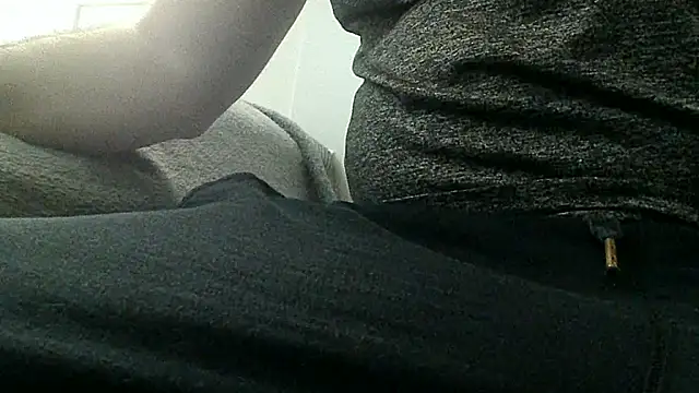 Snapshot of teek1234_1 chatting on 11-21-25, 05:06 teek1234 1 online show from 11-21-25, 05:06