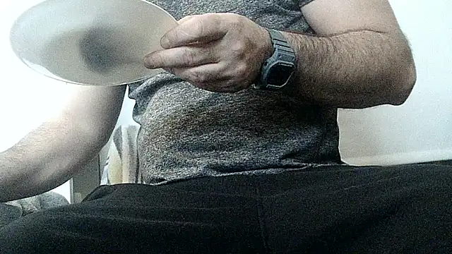 Snapshot of teek1234_1 chatting on 11-26-25, 05:08 teek1234 1 online show from 11-26-25, 05:08