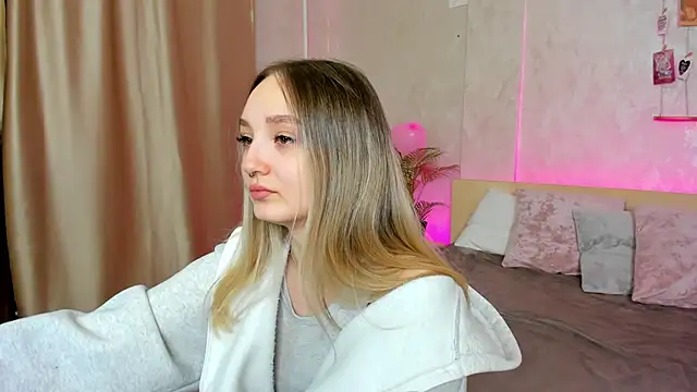 Snapshot of Cheryl__Brown chatting on 02-18-25, 12:59 Cheryl Brown online show from 02-18-25, 12:59