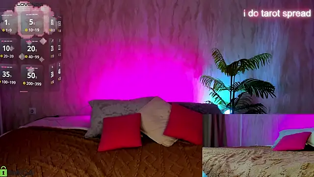 Snapshot of Cheryl__Brown chatting on 10-19-25, 01:39 Cheryl Brown online show from 10-19-25, 01:39