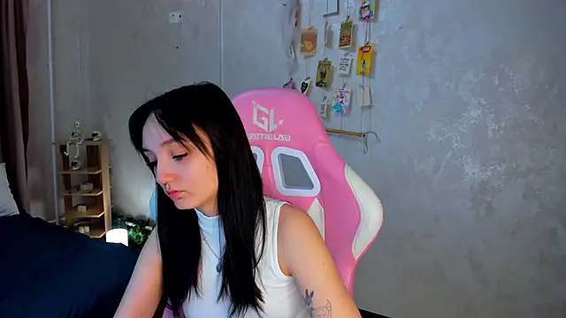 Snapshot of Cheryl__Brown chatting on 11-10-25, 01:48 Cheryl Brown online show from 11-10-25, 01:48