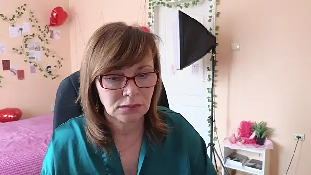 Miss Moren online show from 03-27-26, 08:37