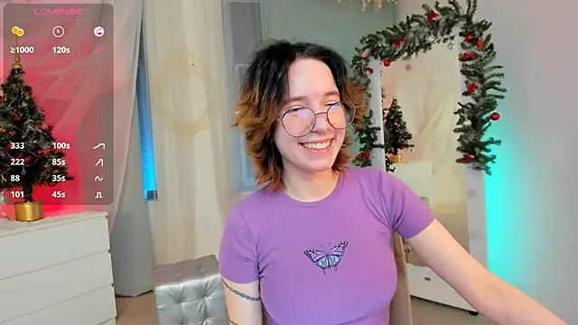 Snapshot of lilithlunna chatting on 01-06-25, 01:31 lilithlunna online show from 01-06-25, 01:31