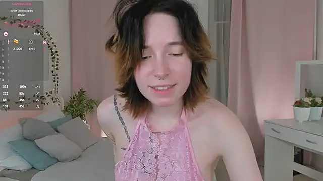 Snapshot of lilithlunna chatting on 01-25-25, 04:56 lilithlunna online show from 01-25-25, 04:56