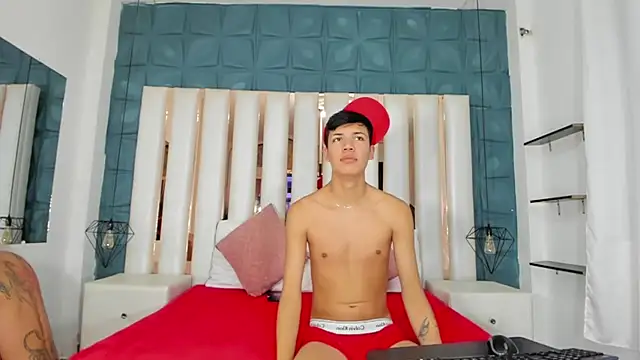 Snapshot of Angel_xxx chatting on 02-07-25, 01:22 Angel xxx online show from 02-07-25, 01:22