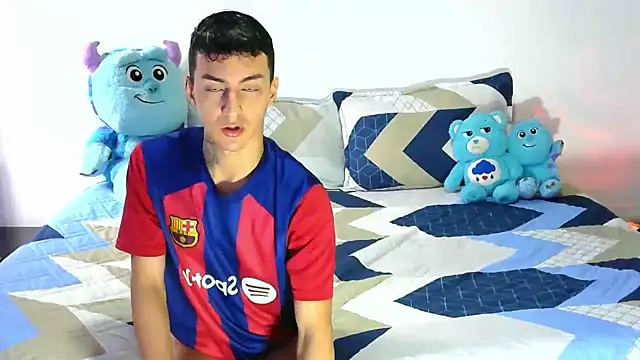 Snapshot of Angel_xxx chatting on 02-25-25, 02:33 Angel xxx online show from 02-25-25, 02:33