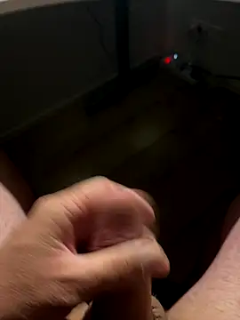 Snapshot of mikiss789 chatting on 09-26-25, 03:21 mikiss789 online show from 09-26-25, 03:21