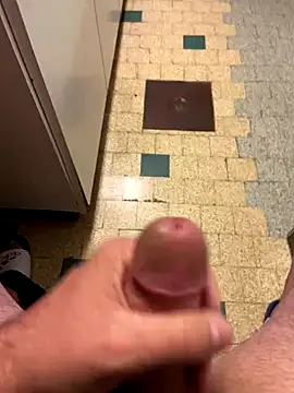 Snapshot of mikiss789 chatting on 11-20-25, 03:50 mikiss789 online show from 11-20-25, 03:50