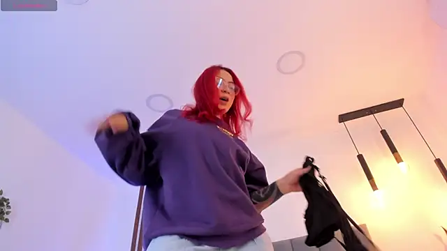 Snapshot of anniemartinezz chatting on 11-23-25, 12:49 anniemartinezz online show from 11-23-25, 12:49