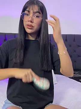 RoseCassie online show from 11-07-25, 01:00