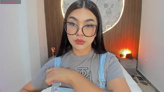 RoseCassie online show from 03-12-26, 01:06