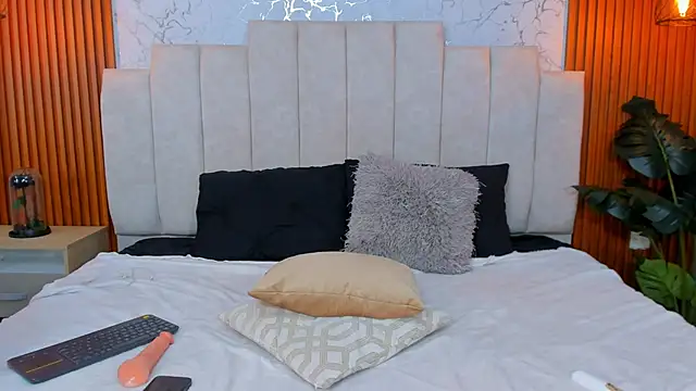 Snapshot of AinaraJimenez chatting on 03-21-25, 07:00 AinaraJimenez online show from 03-21-25, 07:00