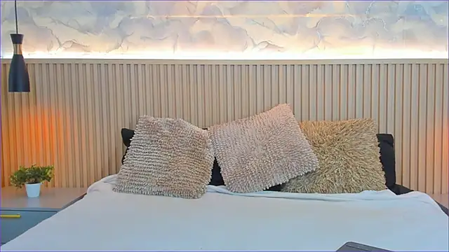 Snapshot of AinaraJimenez chatting on 09-15-25, 08:31 AinaraJimenez online show from 09-15-25, 08:31