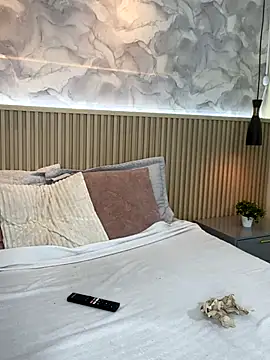 AinaraJimenez online show from 11-30-25, 06:23