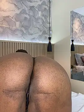 Snapshot of AinaraJimenez chatting on 02-20-26, 06:26 AinaraJimenez online show from 02-20-26, 06:26