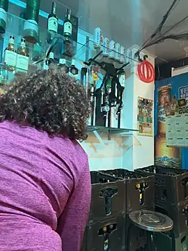 Snapshot of lauraltt chatting on 11-04-25, 02:21 lauraltt online show from 11-04-25, 02:21