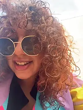 Snapshot of lauraltt chatting on 11-10-25, 07:13 lauraltt online show from 11-10-25, 07:13