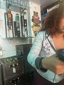 Snapshot of lauraltt chatting on 11-23-25, 07:13 lauraltt online show from 11-23-25, 07:13