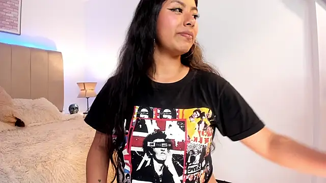 Snapshot of Katta_ossa chatting on 02-06-25, 11:26 Katta ossa online show from 02-06-25, 11:26