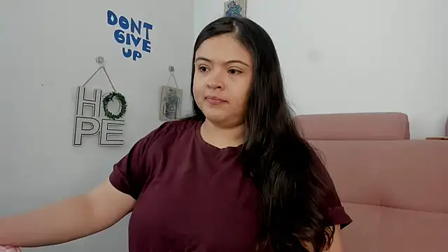 Snapshot of lizzie_c chatting on 06-25-26, 06:12 lizzie c online show from 06-25-26, 06:12