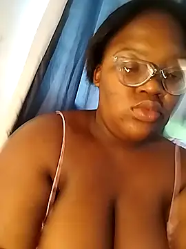 Snapshot of Damm_Bobbies chatting on 02-11-25, 06:40 Damm Bobbies online show from 02-11-25, 06:40