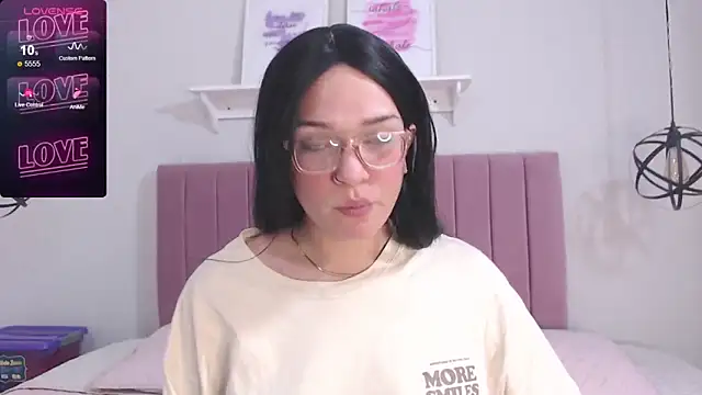 Snapshot of sukimoon chatting on 01-22-25, 05:59 sukimoon online show from 01-22-25, 05:59