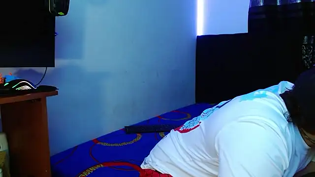 miia-liiam online show from 01-11-26, 06:51