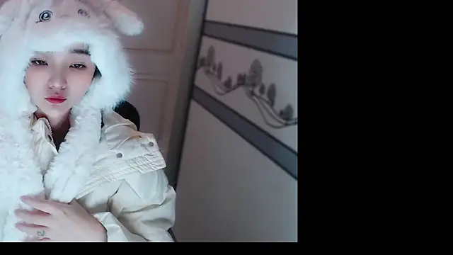 xiao-xiao-D online show from 11-17-25, 06:19