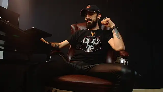 Snapshot of AxelColton chatting on 01-15-25, 10:49 AxelColton online show from 01-15-25, 10:49