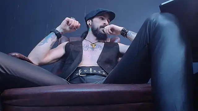 Snapshot of AxelColton chatting on 02-06-25, 09:53 AxelColton online show from 02-06-25, 09:53