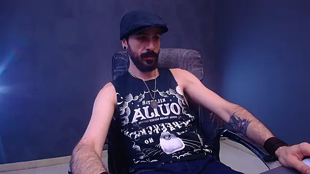 Snapshot of AxelColton chatting on 11-23-25, 05:40 AxelColton online show from 11-23-25, 05:40