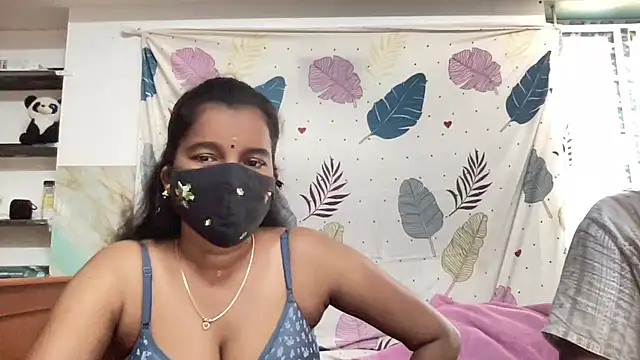 Snapshot of Tamil_Sanjana_ chatting on 07-15-26, 05:56 Tamil Sanjana online show from 07-15-26, 05:56