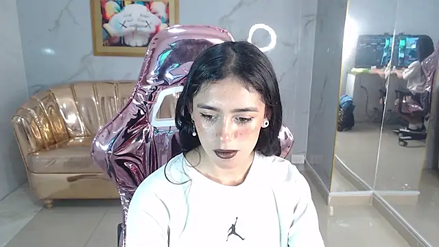 Snapshot of honey_torres_sub chatting on 01-29-25, 01:17 honey torres sub online show from 01-29-25, 01:17