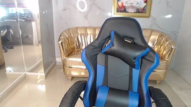 Snapshot of honey_torres_sub chatting on 03-18-25, 12:47 honey torres sub online show from 03-18-25, 12:47