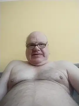 Snapshot of jk6t chatting on 06-14-26, 11:56 jk6t online show from 06-14-26, 11:56