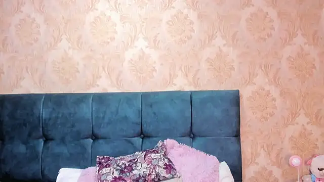 CintiaWalker online show from 09-28-25, 12:32