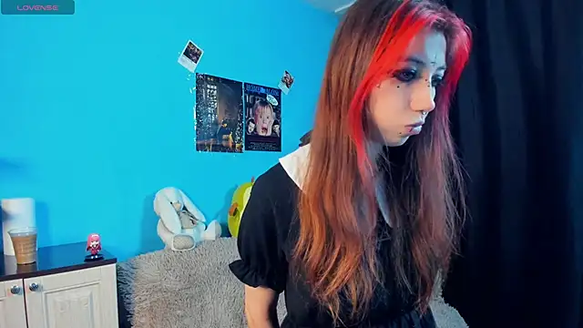 Snapshot of _Mindy_ chatting on 01-05-25, 12:31 Mindy online show from 01-05-25, 12:31