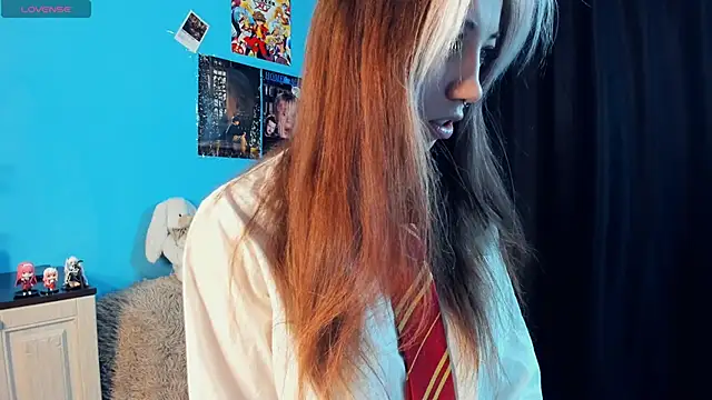 Snapshot of _Mindy_ chatting on 01-25-25, 01:10 Mindy online show from 01-25-25, 01:10