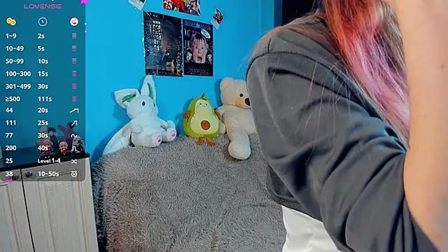 Snapshot of _Mindy_ chatting on 03-09-25, 01:46 Mindy online show from 03-09-25, 01:46